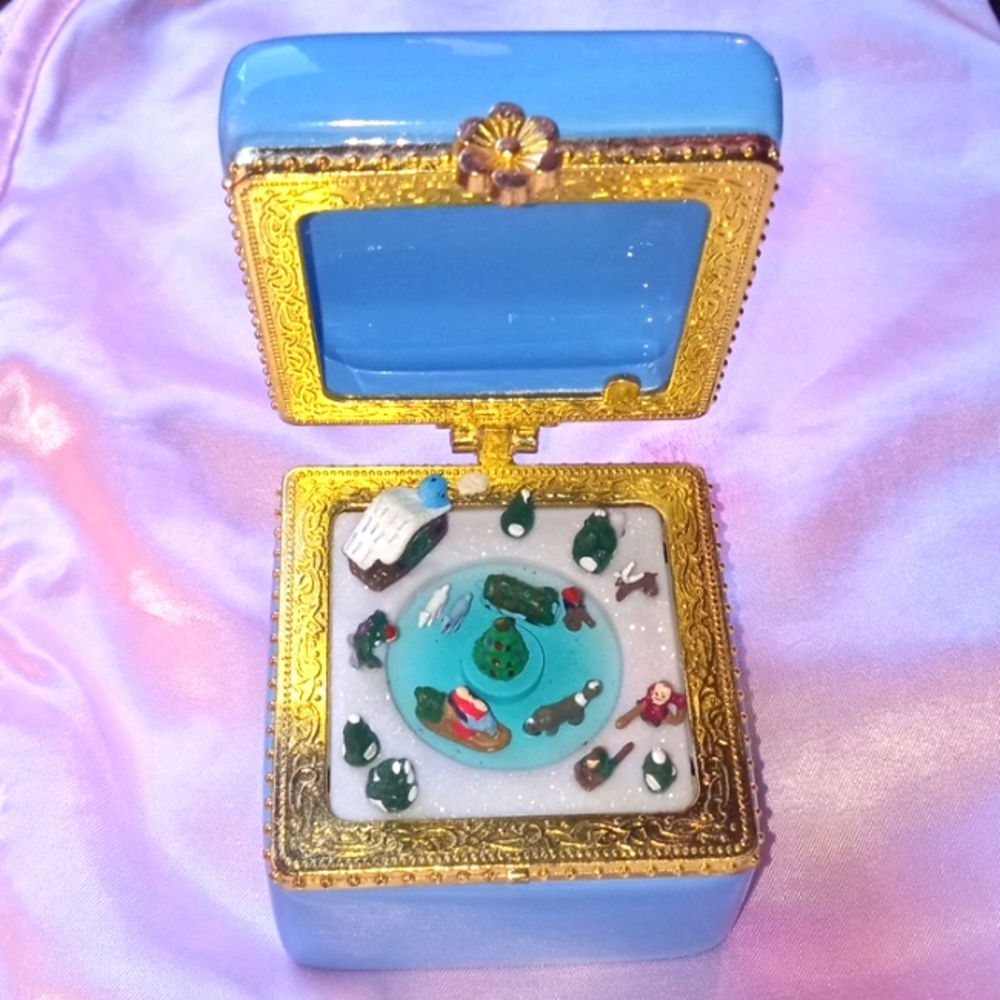 Mini Wind Up Christmas Box